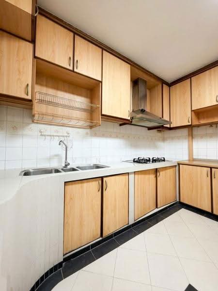749 Pasir Ris Street 71, 749 Pasir Ris Street 71, Pasir Ris / Tampines, 3 Bedrooms, 1,367 sqft, HDB Flat For Sale, by Irvin Liaw, 500285830 - Kitchen - PropertyGuru.com.sg