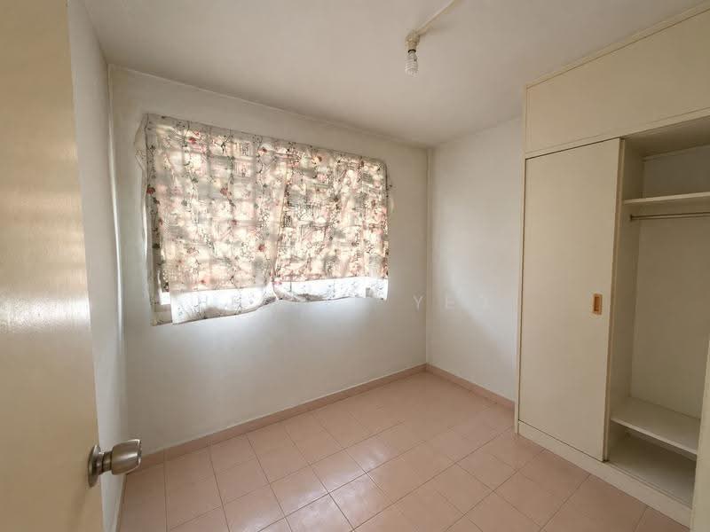 6 Ghim Moh Road, 6 Ghim Moh Road, Tanglin / Holland / Bukit Timah, 2 Bedrooms, 700 sqft, HDB Flat For Sale, by Hester Yeo, 500285831 - Bedroom - PropertyGuru.com.sg