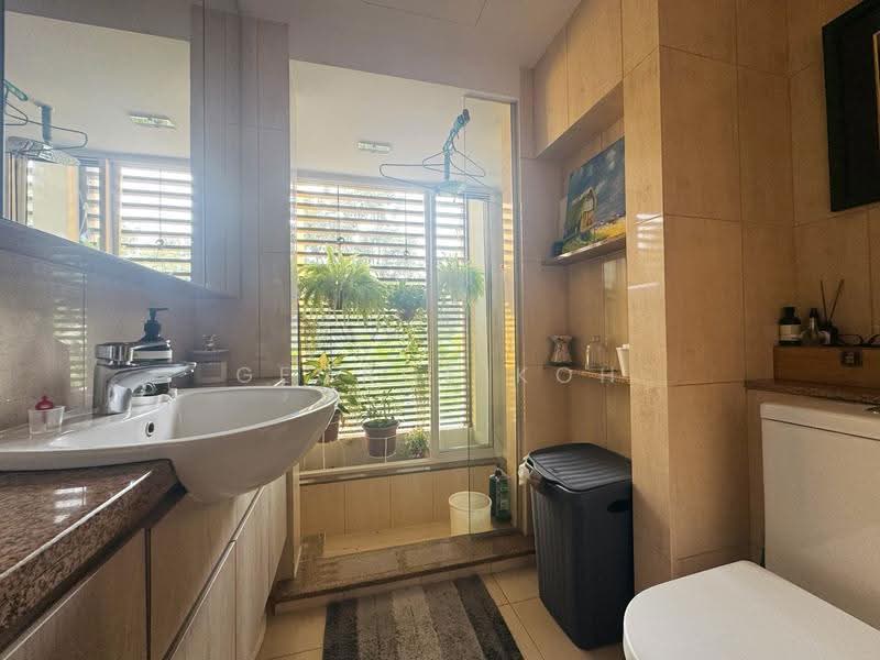 Savannah Condopark, 41 Simei Rise, Pasir Ris / Tampines, 3 Bedrooms, 1,227 sqft, Condominium For Sale, by George Koh, 500285837 - Bathroom - PropertyGuru.com.sg