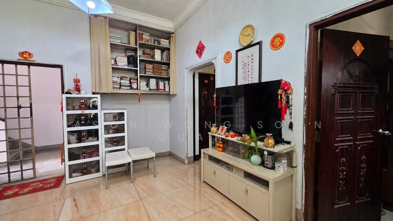 East Grove, 418A East Coast Road, East Coast / Marine Parade, 3 Bedrooms, 871 sqft, Condominium For Sale, by Jason Wong Soon Guan, 500285840 - Living Room - PropertyGuru.com.sg