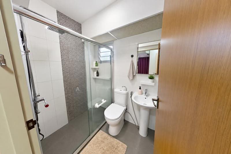 362A Sembawang Crescent, 362A Sembawang Crescent, Sembawang / Yishun, 3 Bedrooms, 1,001 sqft, HDB Flat For Sale, by Alex Lee, 500285844 - Bathroom - PropertyGuru.com.sg