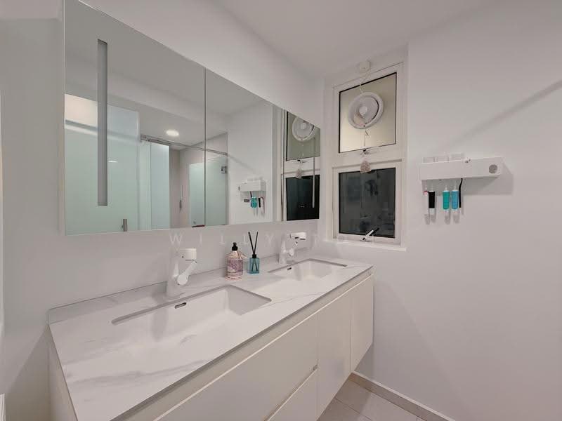 The Floravale, 218 Westwood Avenue, Boon Lay / Jurong / Tuas, 3 Bedrooms, 1,238 sqft, Condominium For Sale, by Willy Toh, 500285846 - Bathroom - PropertyGuru.com.sg