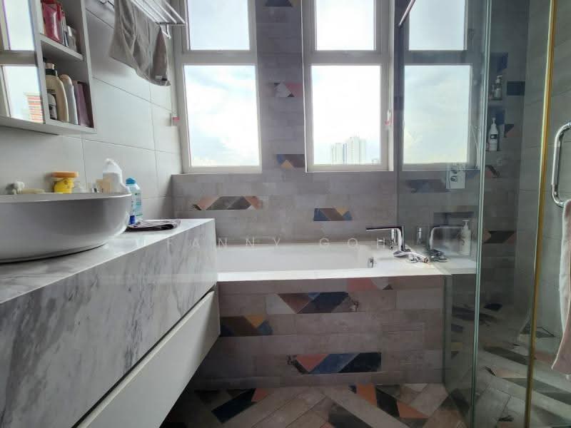 D15 New Freehold 3.5 storey Semi D for sale!, Freehold, 6 bedroom ensuite , with Lift , beautifully renovated ,, East Coast / Marine Parade, 6 Bedrooms, 5,533 sqft, Semi-Detached House For Sale, by Fanny Goh, 500285849 - Bathroom - PropertyGuru.com.sg