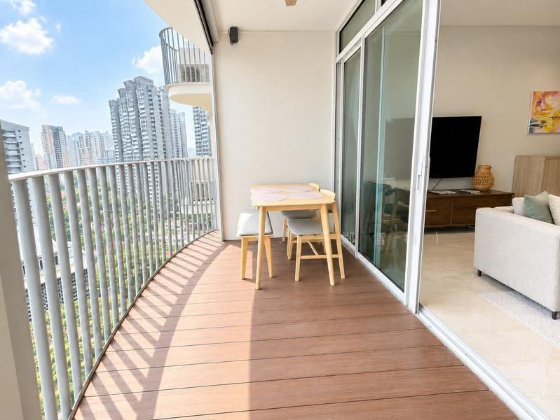 Queens Peak, 1 Dundee Road, Alexandra / Commonwealth, 2 Bedrooms, 775 sqft, Condominium For Sale, by Sarah X. (郑雪梅), 500285856 - Balcony - PropertyGuru.com.sg