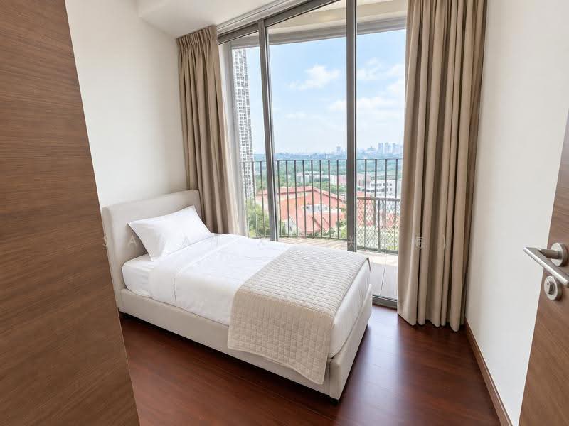 Queens Peak, 1 Dundee Road, Alexandra / Commonwealth, 2 Bedrooms, 775 sqft, Condominium For Sale, by Sarah X. (郑雪梅), 500285856 - Bedroom - PropertyGuru.com.sg