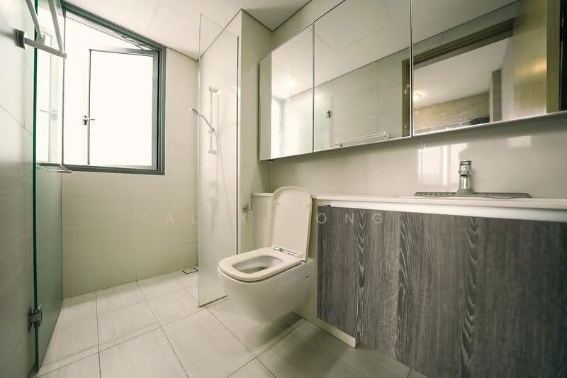 Lakeville, 1 Jurong Lake Link, Boon Lay / Jurong / Tuas, 2 Bedrooms, 764 sqft, Condominium For Rent, by Alex Wong, 500285874 - Bathroom - PropertyGuru.com.sg