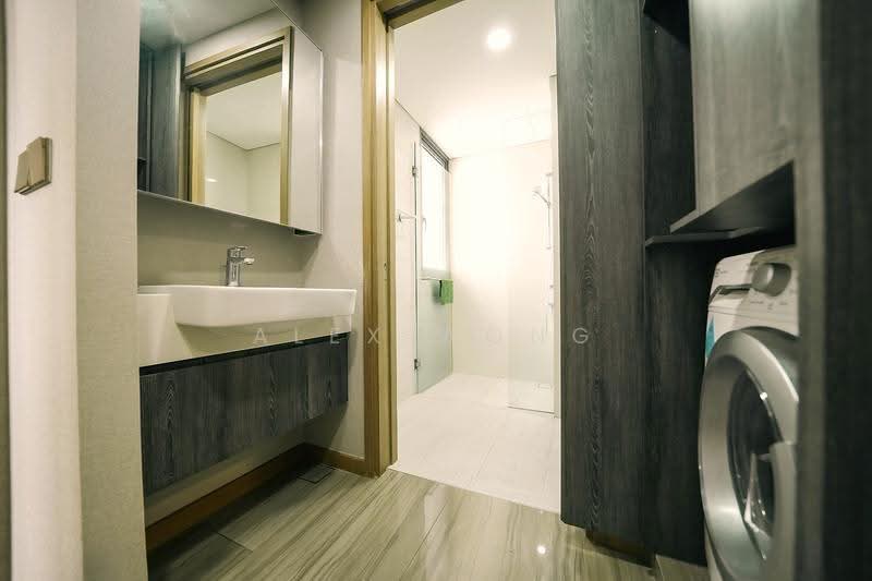 Lakeville, 1 Jurong Lake Link, Boon Lay / Jurong / Tuas, 2 Bedrooms, 764 sqft, Condominium For Rent, by Alex Wong, 500285874 - Bathroom - PropertyGuru.com.sg