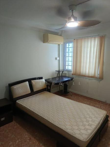 66 Marine Drive, 66 Marine Drive, East Coast / Marine Parade, 2 Bedrooms, 699 sqft, HDB Flat For Sale, by Darryl Cresswell, 500285876 - Bedroom - PropertyGuru.com.sg