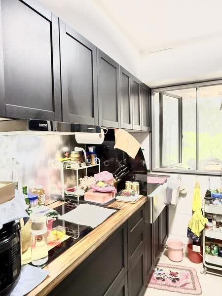 138B Yuan Ching Road, 138B Yuan Ching Road, Boon Lay / Jurong / Tuas, 3 Bedrooms, 980 sqft, HDB Flat For Sale, by Derrick Neo, 500285879 - Kitchen - PropertyGuru.com.sg