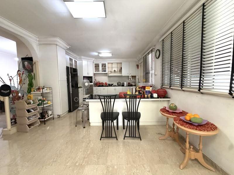 West coast Gardens, West Coast Gardens, Buona Vista / West Coast / Clementi New Town, 4 Bedrooms, 5,500 sqft, Semi-Detached House For Sale, by Robin Chan, 500285884 - Kitchen - PropertyGuru.com.sg