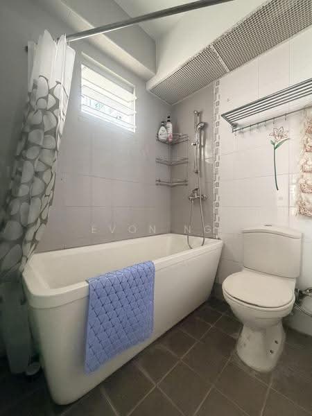 601C Punggol Central, 601C Punggol Central, Hougang / Punggol / Sengkang, Room Rental, 120 sqft, HDB Flat For Rent, by Evon Ng, 500285911 - Bathroom - PropertyGuru.com.sg