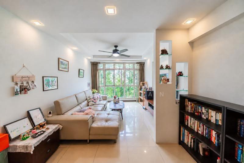 264A Compassvale Bow, 264A Compassvale Bow, Hougang / Punggol / Sengkang, 3 Bedrooms, 990 sqft, HDB Flat For Rent, by Sarah Tan, 500285924 - Living Room - PropertyGuru.com.sg