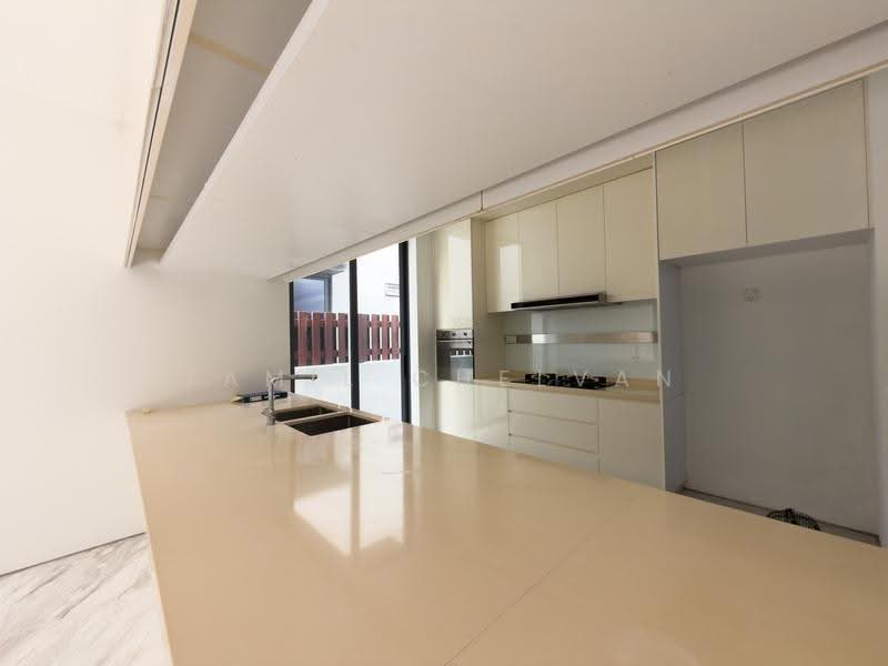 Toh Estate, Toh Drive, Changi Airport / Changi Village, 4 Bedrooms, 4,672 sqft, Semi-Detached House For Rent, by Tamil Chelvan, 500285927 - Kitchen - PropertyGuru.com.sg