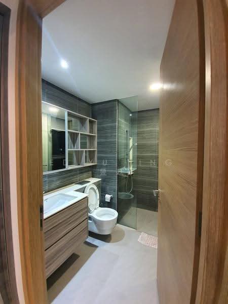 Coco Palms, 21 Pasir Ris Grove, Pasir Ris / Tampines, 1 Bedroom, 463 sqft, Condominium For Rent, by Ed Yu Ting 昱廷, 500285955 - Bathroom - PropertyGuru.com.sg