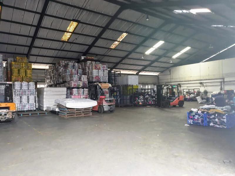 Detached Single Storey Factory with High Ceiling, High incoming Power. Lease Renewable, Boon Lay / Jurong / Tuas, 38,000 sqft, Factory / Workshop (B2) For Sale, by Dolly NG, 500285966 - CommercialGuru.com.sg