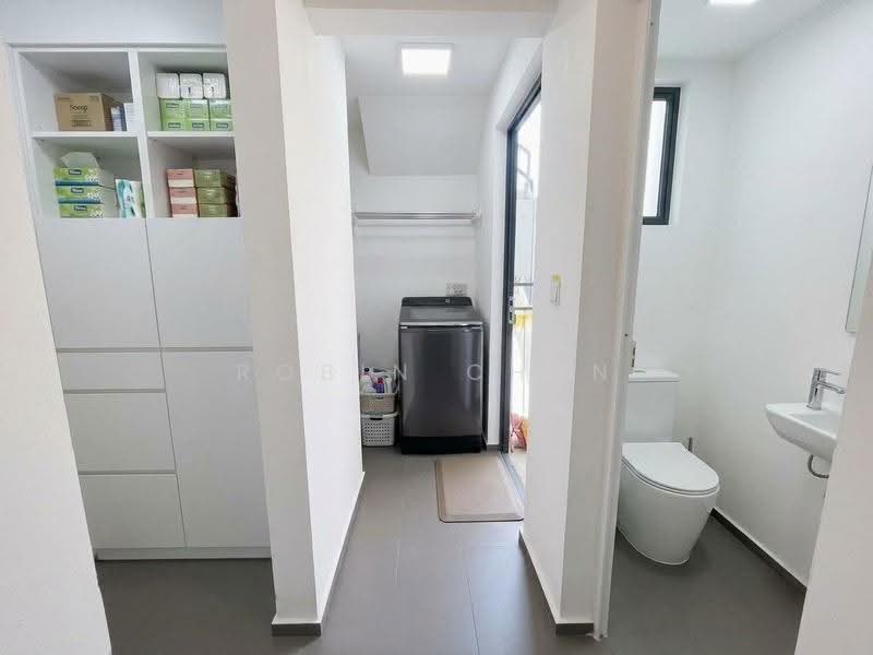 Waterbay, 47B Edgefield Plains, Hougang / Punggol / Sengkang, 5 Bedrooms, 2,669 sqft, Condominium For Sale, by Robin Chan, 500285978 - PropertyGuru.com.sg