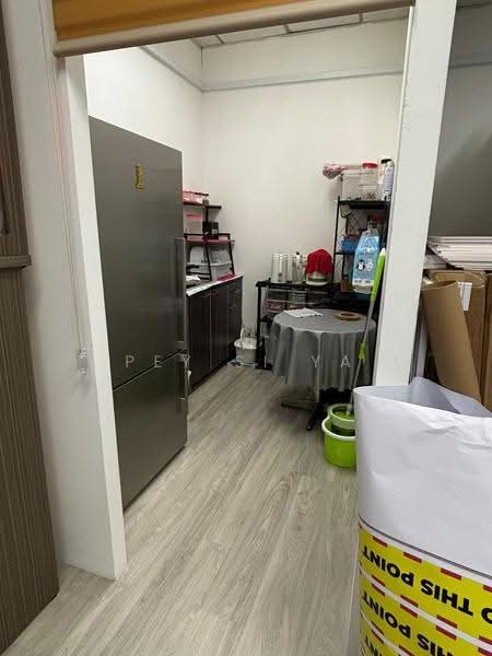 Alpha Building, 45 Kallang Pudding Road, Macpherson / Potong Pasir, 1,108 sqft, Light Industrial (B1) For Rent, by Pey Si Ya, 500285996 - Kitchen - CommercialGuru.com.sg
