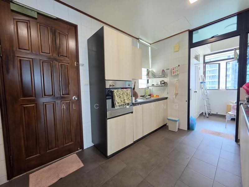 Spring Grove, 53A Grange Road, Tanglin / Holland / Bukit Timah, 3 Bedrooms, 1,389 sqft, Condominium For Sale, by Alycia Wang, 500285999 - Kitchen - PropertyGuru.com.sg