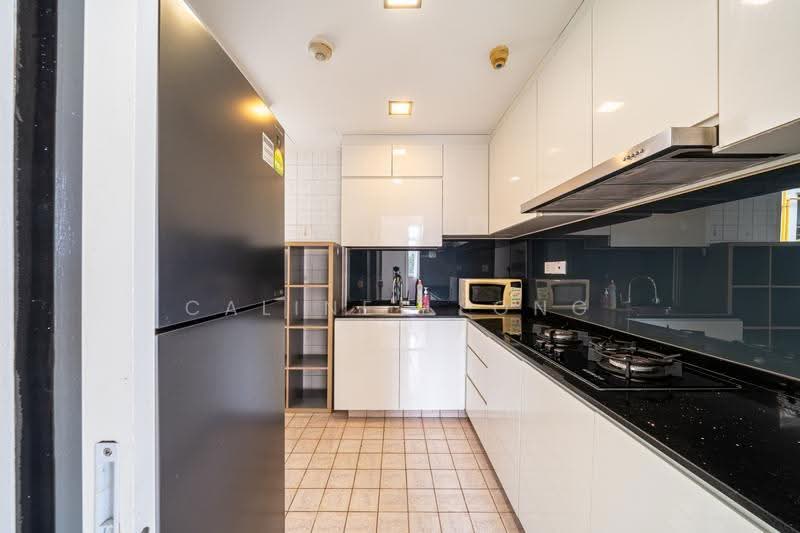 Parbury Hill Condominium, 28 Parbury Avenue, Bedok / Upper East Coast, 2 Bedrooms, 840 sqft, Condominium For Sale, by Caline Leong, 500286000 - Kitchen - PropertyGuru.com.sg