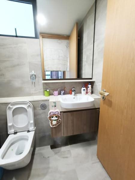 Twin VEW, 91 West Coast Vale, Buona Vista / West Coast / Clementi New Town, 4 Bedrooms, 1,141 sqft, Condominium For Sale, by Linda Peh, 500286001 - Bathroom - PropertyGuru.com.sg
