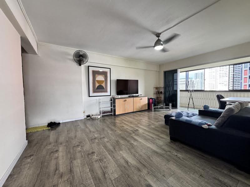 336 Clementi Avenue 2, 336 Clementi Avenue 2, Buona Vista / West Coast / Clementi New Town, 3 Bedrooms, 1,281 sqft, HDB Flat For Sale, by Lai Kong Fei, 500286022 - Living Room - PropertyGuru.com.sg