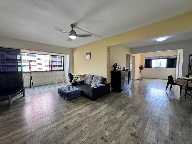 336 Clementi Avenue 2, 336 Clementi Avenue 2, Buona Vista / West Coast / Clementi New Town, 3 Bedrooms, 1,281 sqft, HDB Flat For Sale, by Lai Kong Fei, 500286022 - Living Room - PropertyGuru.com.sg