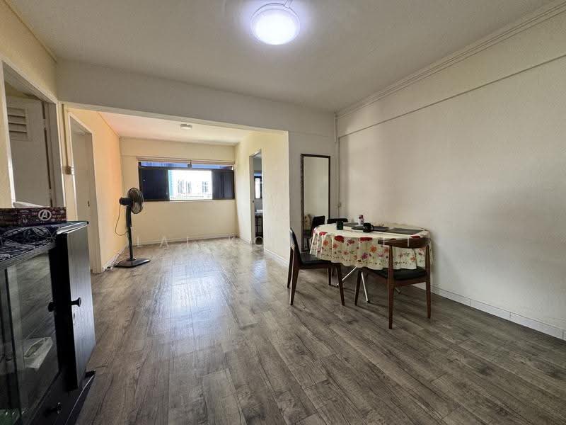 336 Clementi Avenue 2, 336 Clementi Avenue 2, Buona Vista / West Coast / Clementi New Town, 3 Bedrooms, 1,281 sqft, HDB Flat For Sale, by Lai Kong Fei, 500286022 - Living Room - PropertyGuru.com.sg