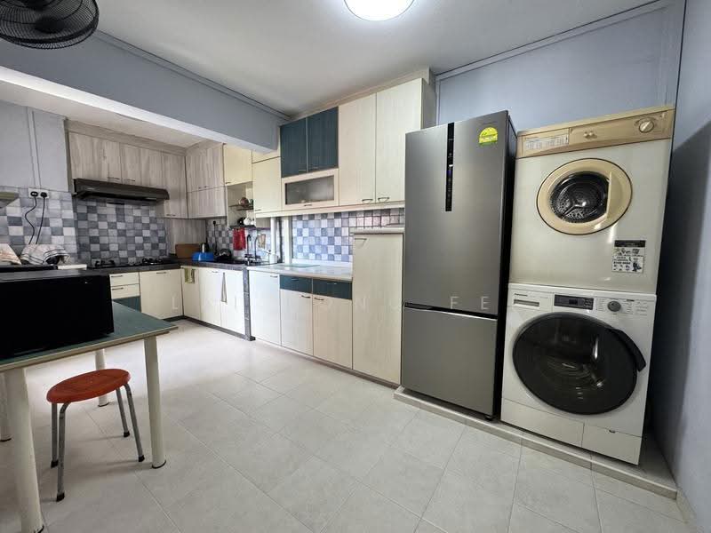 336 Clementi Avenue 2, 336 Clementi Avenue 2, Buona Vista / West Coast / Clementi New Town, 3 Bedrooms, 1,281 sqft, HDB Flat For Sale, by Lai Kong Fei, 500286022 - Kitchen - PropertyGuru.com.sg