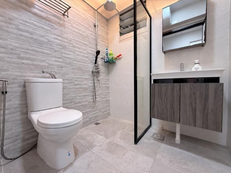 229A Sumang Lane, 229A Sumang Lane, Hougang / Punggol / Sengkang, 3 Bedrooms, 1,001 sqft, HDB Flat For Sale, by Syahir ., 500286034 - Bathroom - PropertyGuru.com.sg