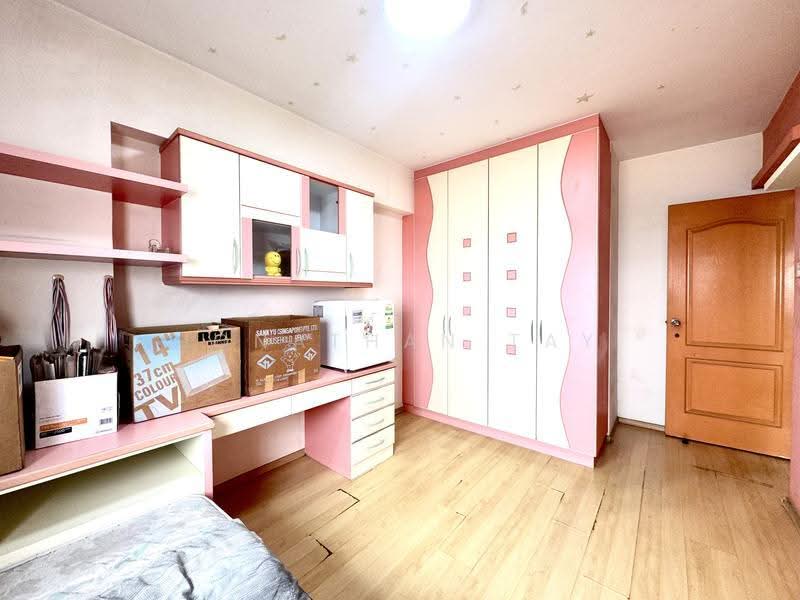 690D Choa Chu Kang Crescent, 690D Choa Chu Kang Crescent, Dairy Farm / Bukit Panjang / Choa Chu Kang, 3 Bedrooms, 980 sqft, HDB Flat For Sale, by Jonathan Tay, 500286037 - Bedroom - PropertyGuru.com.sg