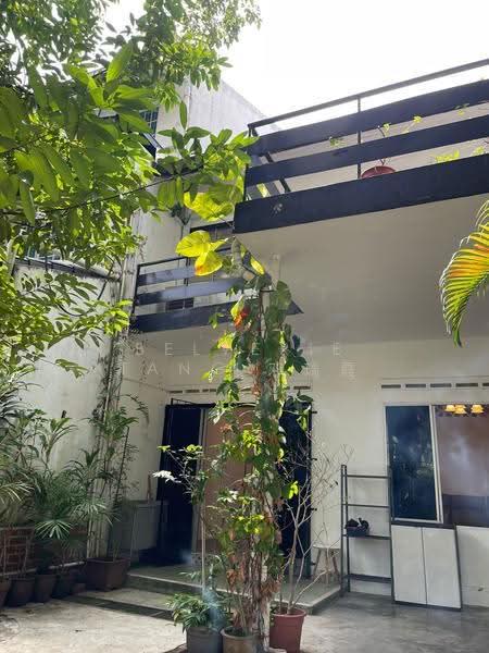 Simpang Bedok East Village Landed House, Jalan Pari Kakis, Bedok / Upper East Coast, 3 Bedrooms, 2,139 sqft, Terraced House For Rent, by Belverie Tang 邓瑞霞, 500286045 - Exterior - PropertyGuru.com.sg