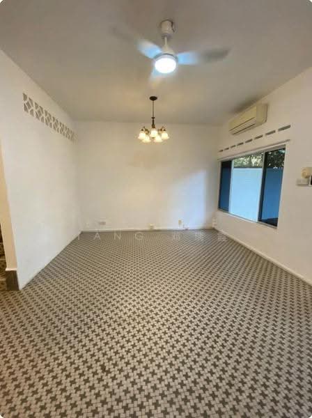 Simpang Bedok East Village Landed House, Jalan Pari Kakis, Bedok / Upper East Coast, 3 Bedrooms, 2,139 sqft, Terraced House For Rent, by Belverie Tang 邓瑞霞, 500286045 - Living Room - PropertyGuru.com.sg