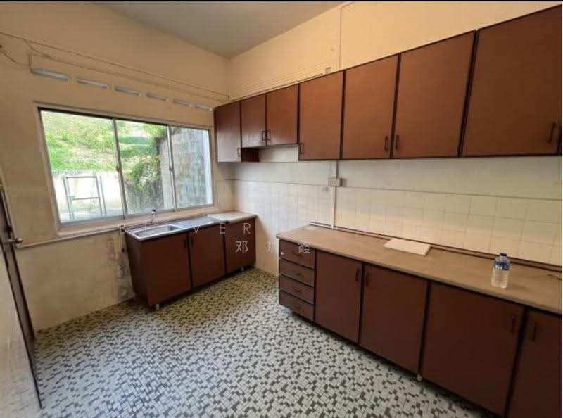 Simpang Bedok East Village Landed House, Jalan Pari Kakis, Bedok / Upper East Coast, 3 Bedrooms, 2,139 sqft, Terraced House For Rent, by Belverie Tang 邓瑞霞, 500286045 - Kitchen - PropertyGuru.com.sg