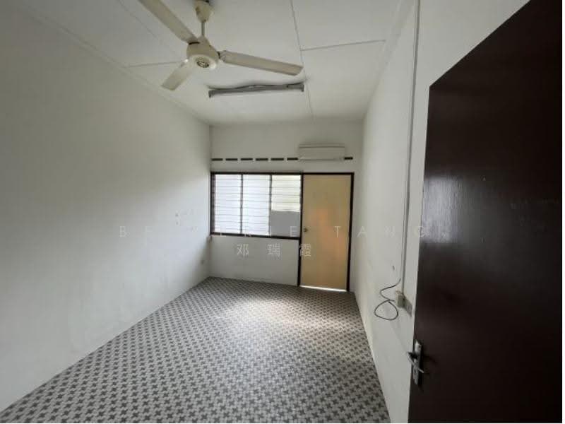 Simpang Bedok East Village Landed House, Jalan Pari Kakis, Bedok / Upper East Coast, 3 Bedrooms, 2,139 sqft, Terraced House For Rent, by Belverie Tang 邓瑞霞, 500286045 - Interior - PropertyGuru.com.sg