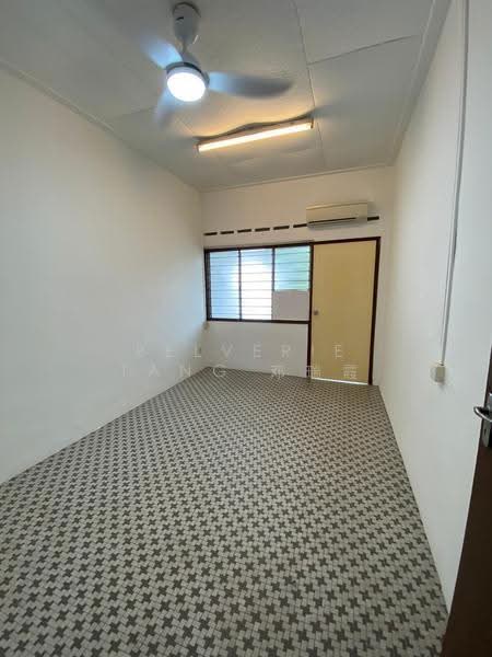 Simpang Bedok East Village Landed House, Jalan Pari Kakis, Bedok / Upper East Coast, 3 Bedrooms, 2,139 sqft, Terraced House For Rent, by Belverie Tang 邓瑞霞, 500286045 - Interior - PropertyGuru.com.sg