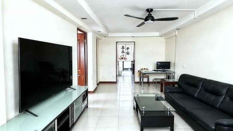 303 Serangoon Avenue 2, 303 Serangoon Avenue 2, Hougang / Punggol / Sengkang, Room Rental, 743 sqft, HDB Flat For Rent, by Kyean Lim, 500286053 - Living Room - PropertyGuru.com.sg