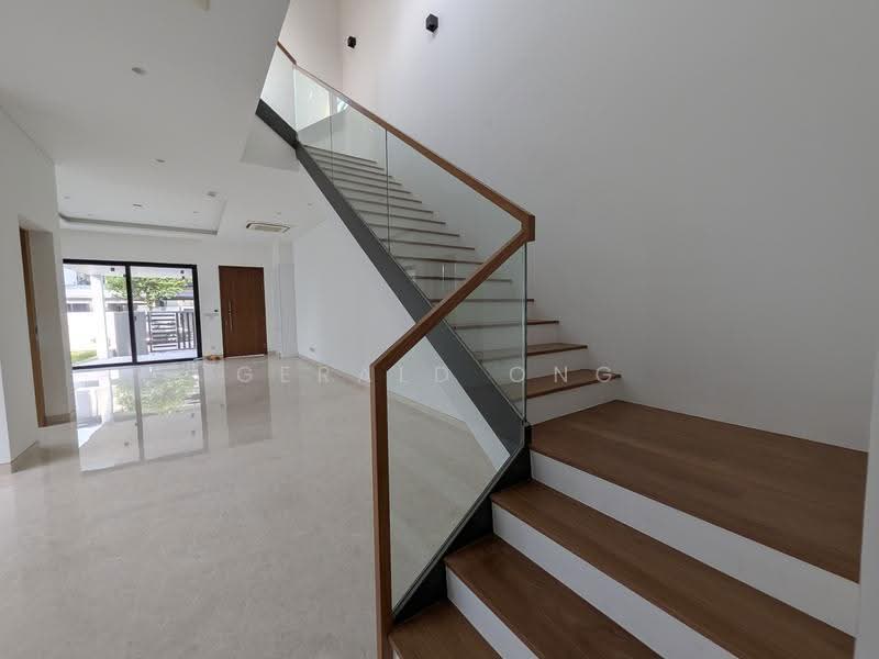 Meng Suan Estate, Meng Suan Road, Mandai / Upper Thomson, 1 Bedroom, 1,379 sqft, Corner Terrace For Sale, by Gerald Ong, 500286063 - Staircase to Roof Terrace - PropertyGuru.com.sg