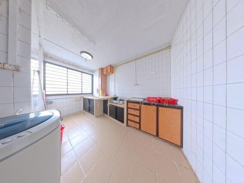 246 Bangkit Road, 246 Bangkit Road, Dairy Farm / Bukit Panjang / Choa Chu Kang, 3 Bedrooms, 1,119 sqft, HDB Flat For Sale, by William Hong, 500286073 - Kitchen - PropertyGuru.com.sg