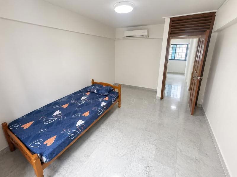 812 Tampines Avenue 4, 812 Tampines Avenue 4, Pasir Ris / Tampines, 3 Bedrooms, 980 sqft, HDB Flat For Sale, by Alice Ong, 500286077 - Bedroom - PropertyGuru.com.sg