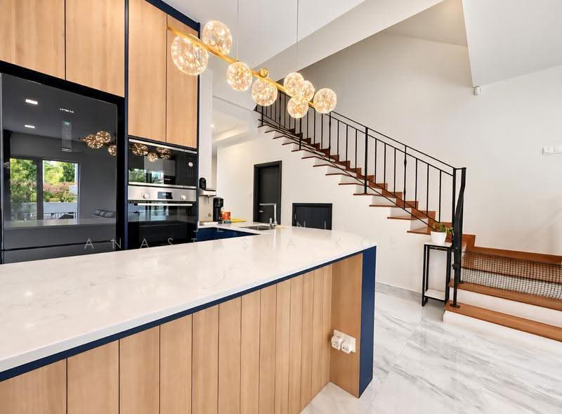 Renovated 3 Storey Corner-T @ Woodgrove View, Woodgrove Walk, Woodgrove Ave, Cedar, Marsiling MRT, Marsiling, Woodgrove, Seletar / Yio Chu Kang, 5 Bedrooms, 3,225 sqft, Corner Terrace For Sale, by Jeannie Anastasia Koe 高晶晶, 500286089 - Kitchen - PropertyGuru.com.sg
