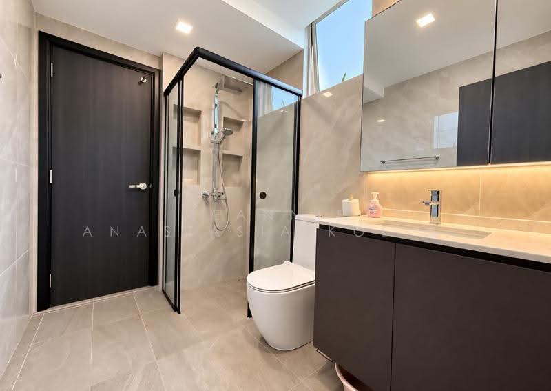 Renovated 3 Storey Corner-T @ Woodgrove View, Woodgrove Walk, Woodgrove Ave, Cedar, Marsiling MRT, Marsiling, Woodgrove, Seletar / Yio Chu Kang, 5 Bedrooms, 3,225 sqft, Corner Terrace For Sale, by Jeannie Anastasia Koe 高晶晶, 500286089 - Bathroom - PropertyGuru.com.sg