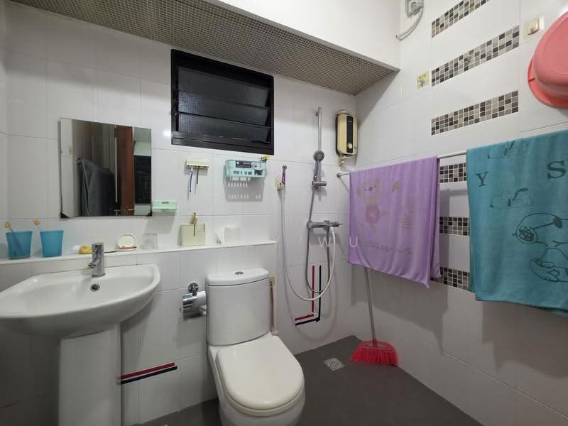 547D Segar Road, 547D Segar Road, Dairy Farm / Bukit Panjang / Choa Chu Kang, 2 Bedrooms, 721 sqft, HDB Flat For Sale, by Andy Wu, 500286092 - Bathroom - PropertyGuru.com.sg