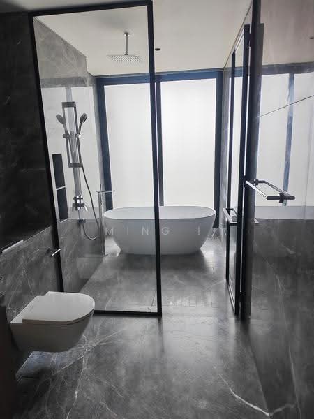 BRAND NEW 2.5STRY WITH BASEMENT GOODMAN!, Goodman / Bournemouth Road, East Coast / Marine Parade, 6 Bedrooms, 8,800 sqft, Bungalow House For Sale, by Ming !, 500286100 - Bathroom - PropertyGuru.com.sg