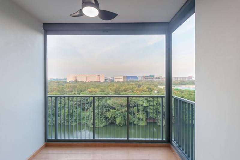 Kingsford Waterbay, 76 Upper Serangoon View, Hougang / Punggol / Sengkang, 2 Bedrooms, 678 sqft, Condominium For Sale, by Blven Chan, 500286108 - Balcony - PropertyGuru.com.sg