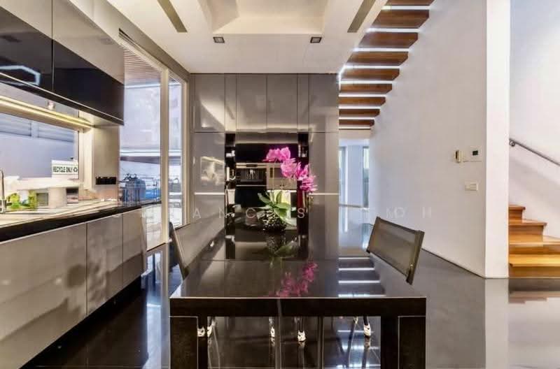 Jalan Elok, Orchard, River Valley, Orchard, Orchard / River Valley, 5 Bedrooms, 6,600 sqft, Corner Terrace For Sale, by Frances Lim, 500286117 - Dining Room - PropertyGuru.com.sg