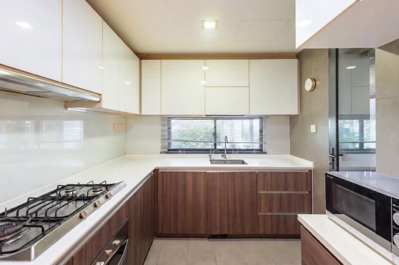 Parc Olympia, 64 Flora Drive, Changi Airport / Changi Village, 4 Bedrooms, 1,733 sqft, Condominium For Sale, by Blven Chan, 500286118 - Kitchen - PropertyGuru.com.sg