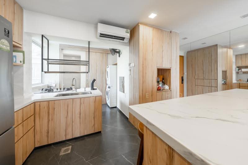 The Sea View, 33 Amber Road, East Coast / Marine Parade, 3 Bedrooms, 1,410 sqft, Condominium For Sale, by Nicolette Ho, 500286128 - Kitchen - PropertyGuru.com.sg
