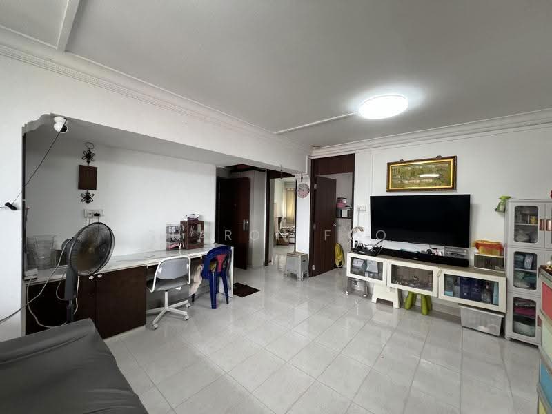 401 Serangoon Avenue 1, 401 Serangoon Avenue 1, Hougang / Punggol / Sengkang, 3 Bedrooms, 1,023 sqft, HDB Flat For Sale, by Sharon Foo, 500286147 - Living Room - PropertyGuru.com.sg
