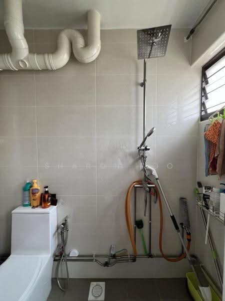 401 Serangoon Avenue 1, 401 Serangoon Avenue 1, Hougang / Punggol / Sengkang, 3 Bedrooms, 1,023 sqft, HDB Flat For Sale, by Sharon Foo, 500286147 - Kitchen Bathroom - PropertyGuru.com.sg