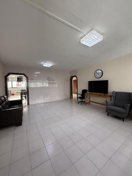 142 Lorong Ah Soo, 142 Lorong Ah Soo, Hougang / Punggol / Sengkang, 3 Bedrooms, 1,108 sqft, HDB Flat For Rent, by Ben Lee, 500286150 - Living Room - PropertyGuru.com.sg